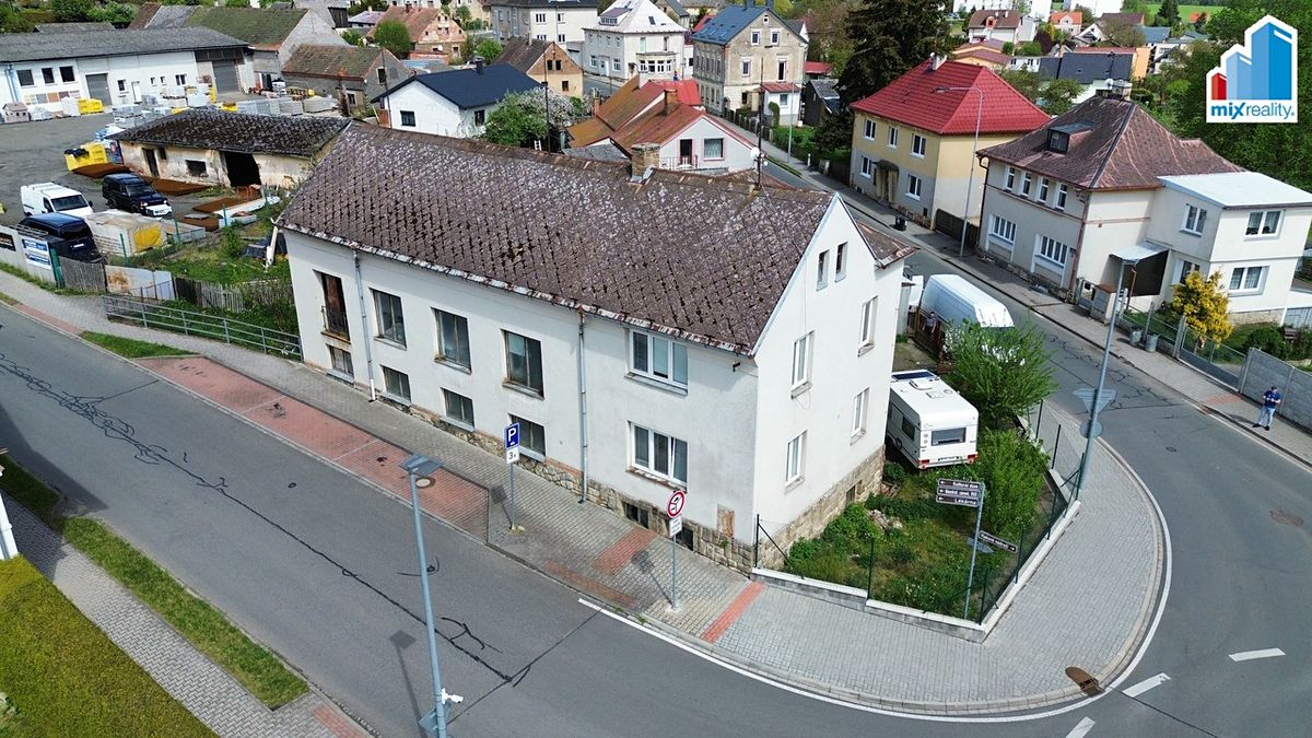Prodej rodinného domu 260 m², pozemek 691 m²